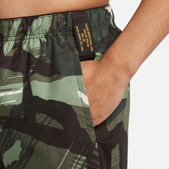 Mens Nike Dri-FIT ChallengerMen's 7 “Unlined Versatile Shorts large - Picture 6 of 7